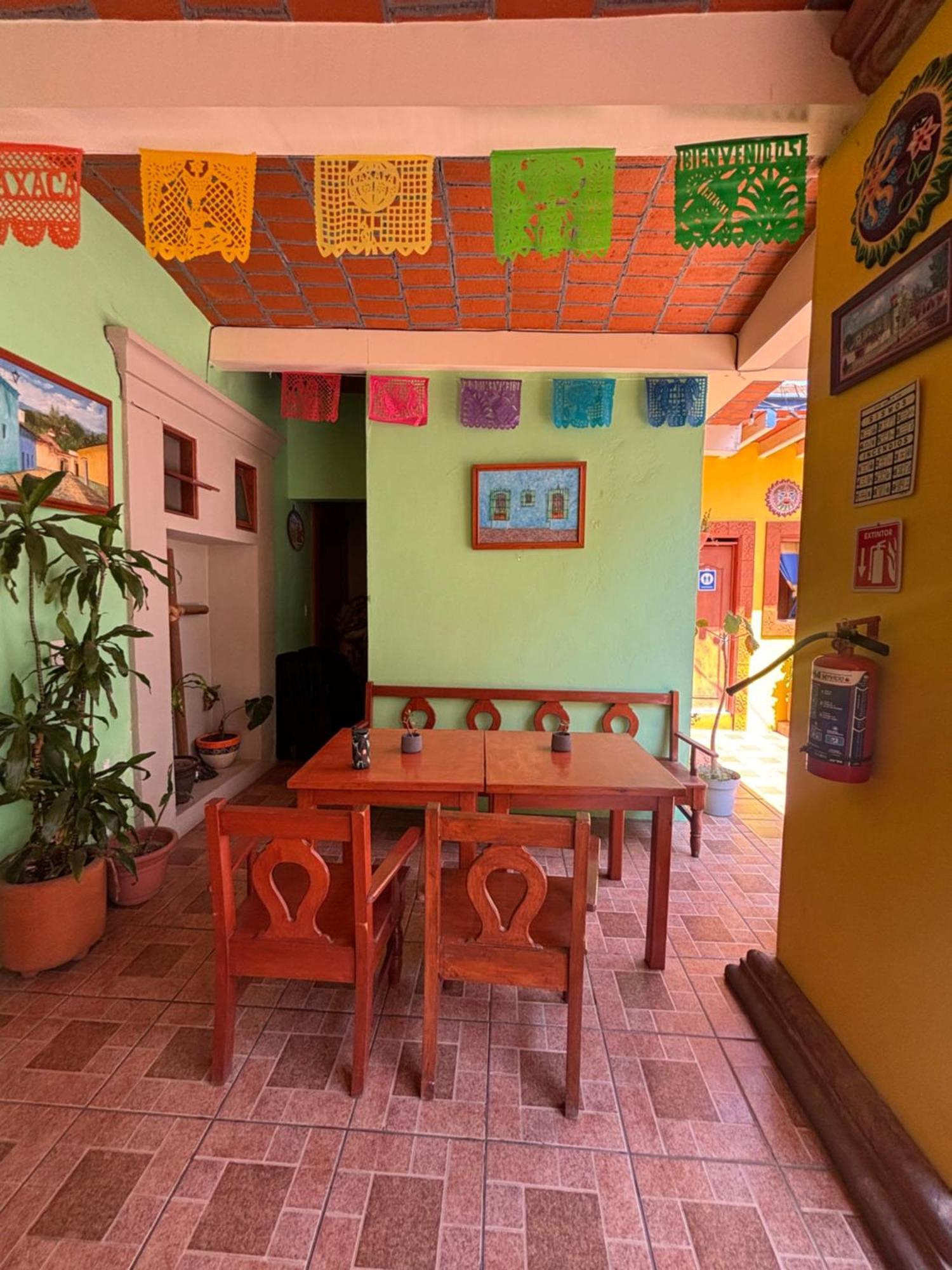 Hotel Posada "Mi Rosita" Oaxaca Bagian luar foto