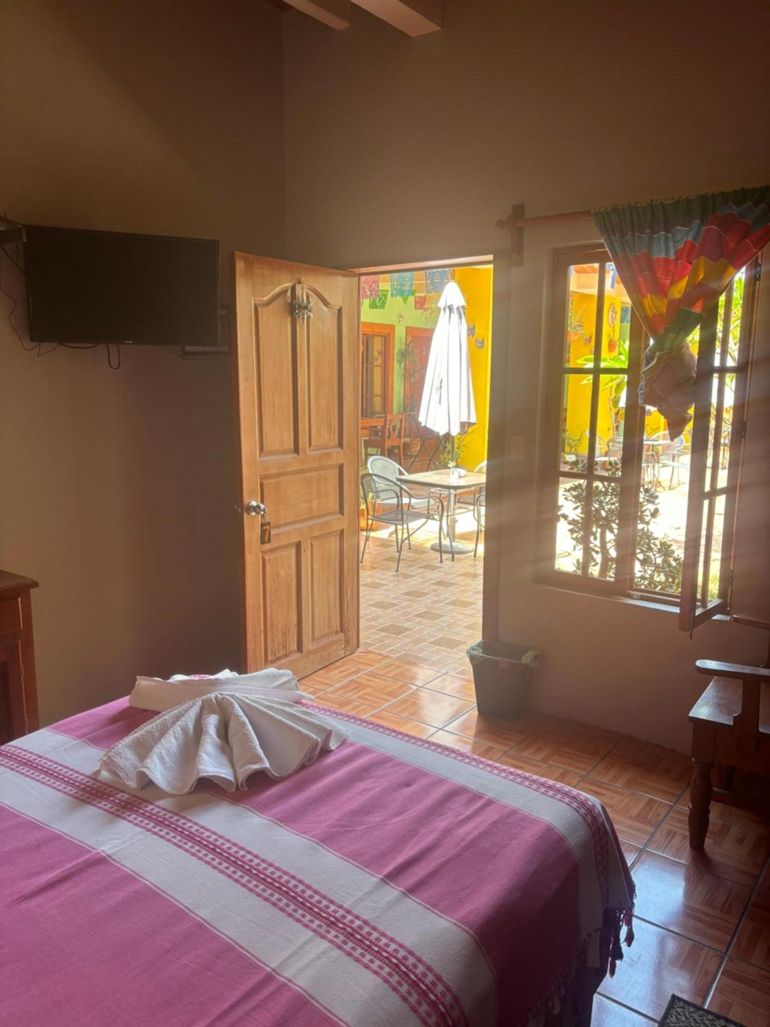 Hotel Posada "Mi Rosita" Oaxaca Bagian luar foto