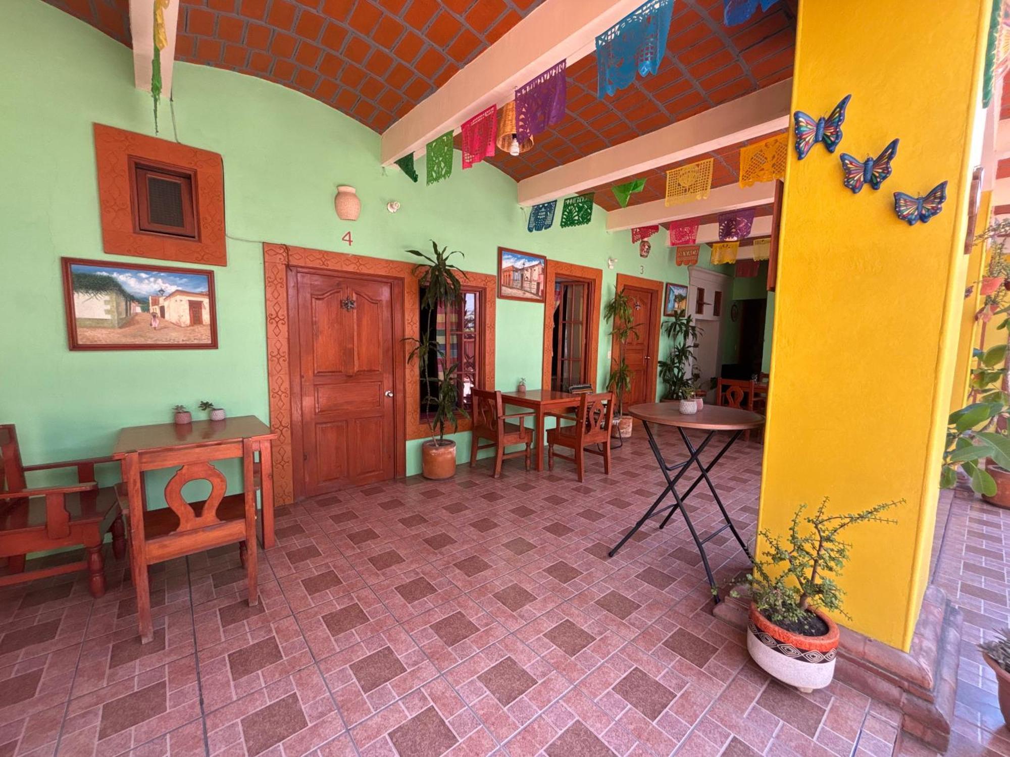 Hotel Posada "Mi Rosita" Oaxaca Bagian luar foto