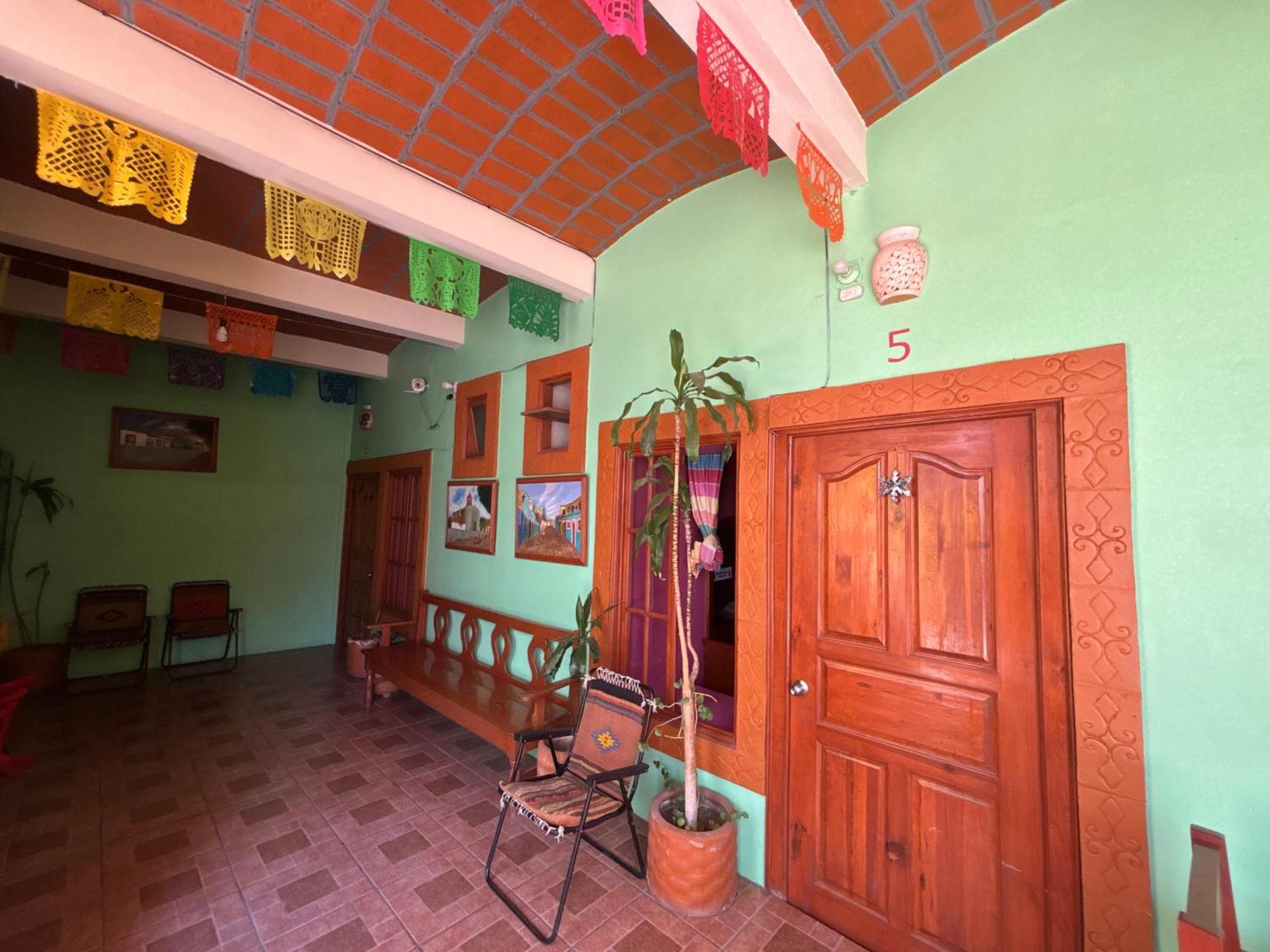 Hotel Posada "Mi Rosita" Oaxaca Bagian luar foto